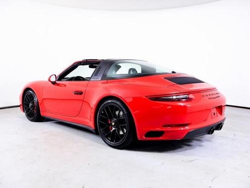 2019 Porsche 911 Targa 4 GTS