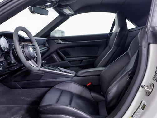 2024 Porsche 911 Carrera 4S