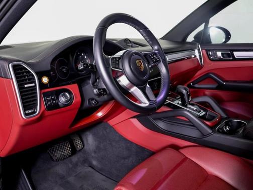 2023 Porsche Cayenne Platinum Edition