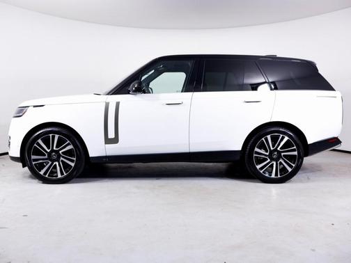 2023 Land Rover Range Rover P530 SE