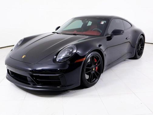 2024 Porsche 911 Carrera 4 GTS