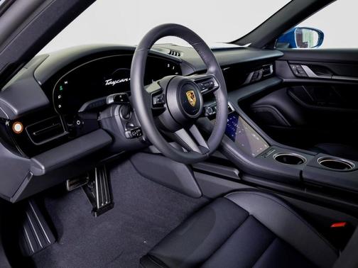 2025 Porsche Taycan 4
