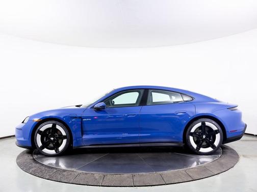 2025 Porsche Taycan 4