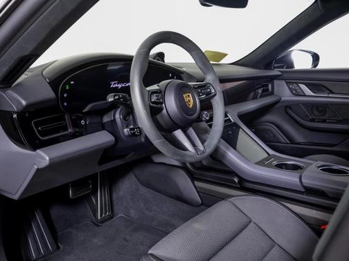 2024 Porsche Taycan Turbo S