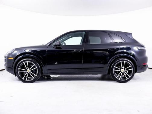 2024 Porsche Cayenne Base