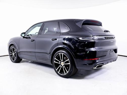 2024 Porsche Cayenne Base