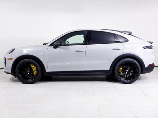 2026 Porsche Cayenne Turbo GT