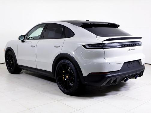 2026 Porsche Cayenne Turbo GT