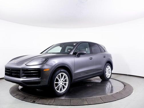 Quartzite Gray Metallic 2025 Porsche Cayenne Base