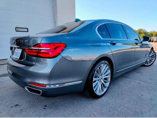 2017 BMW 750 i xDrive