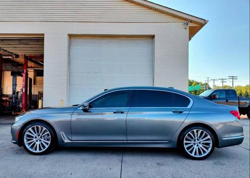 2017 BMW 750 i xDrive