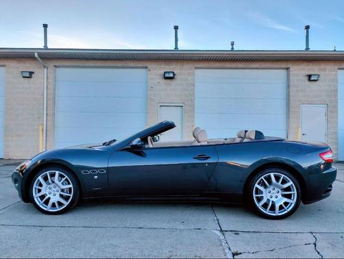 2012 Maserati GranTurismo Base