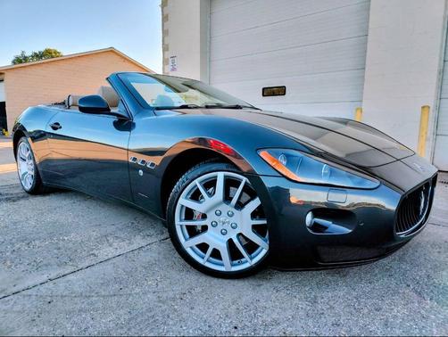 2012 Maserati GranTurismo Base