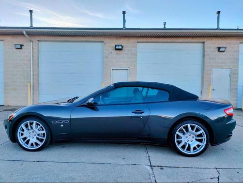 2012 Maserati GranTurismo Base