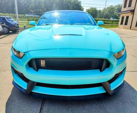 2017 Ford Shelby GT350 Base