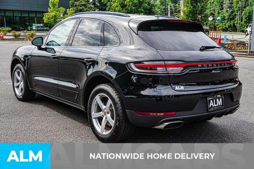 2021 Porsche Macan Base