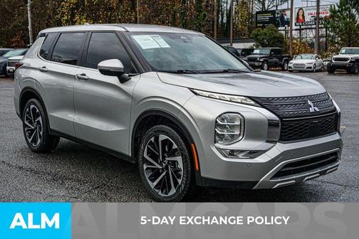 2024 Mitsubishi Outlander SE