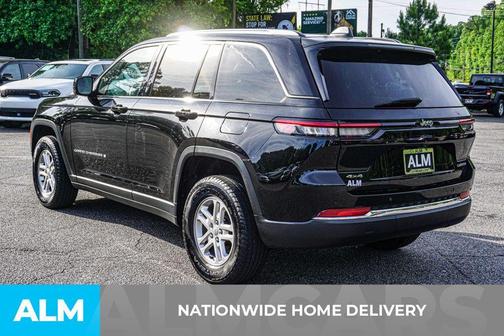2022 Jeep Grand Cherokee Laredo