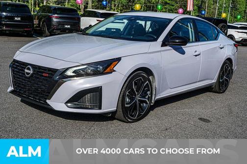 2025 Nissan Altima SR