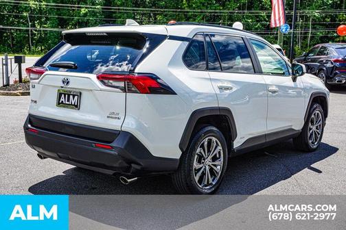 2022 Toyota RAV4 Hybrid XLE Premium