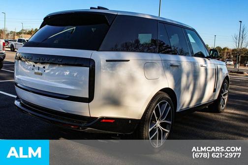 2024 Land Rover Range Rover P530 SE