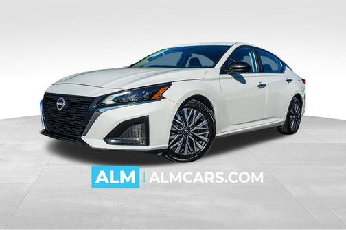 Glacier White 2025 Nissan Altima SV
