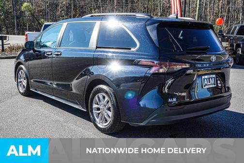 2024 Toyota Sienna XLE