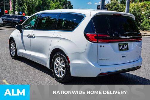 2023 Chrysler Pacifica Touring-L