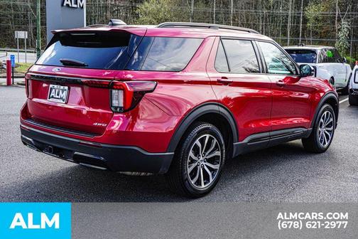 2025 Ford Explorer ST-Line