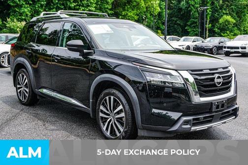 2023 Nissan Pathfinder Platinum