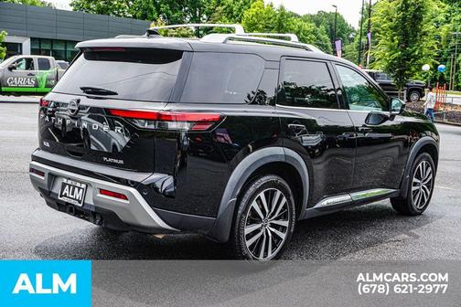 2023 Nissan Pathfinder Platinum