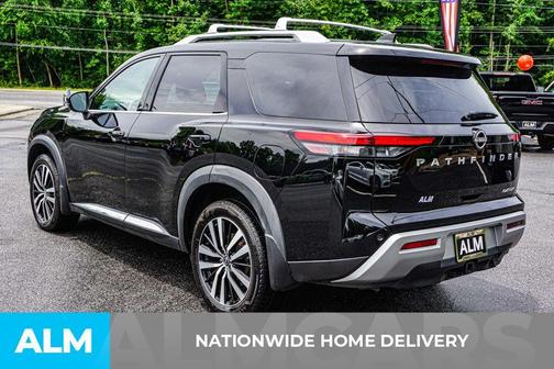 2023 Nissan Pathfinder Platinum
