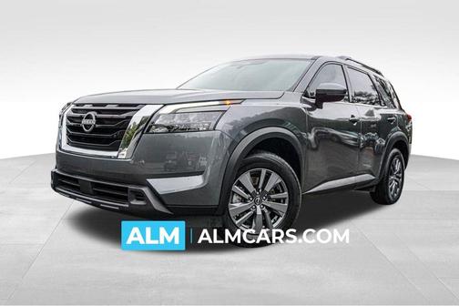 2025 Nissan Pathfinder SV