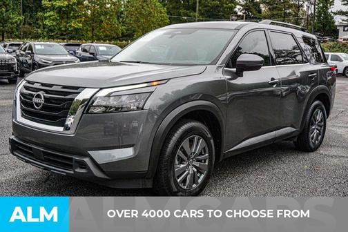 2025 Nissan Pathfinder SV