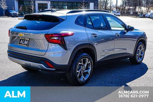 2025 Chevrolet Trax LT