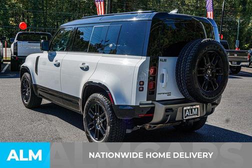 2023 Land Rover Defender 110 X-Dynamic SE