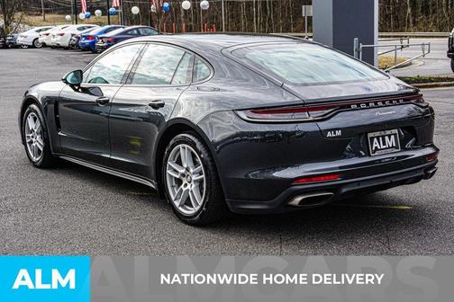 2022 Porsche Panamera Base