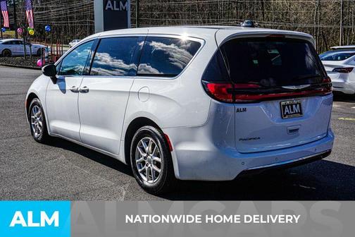 2023 Chrysler Pacifica Touring-L
