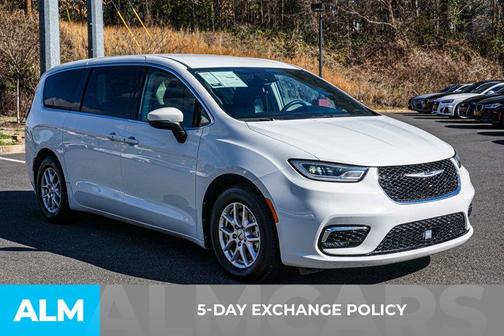 2023 Chrysler Pacifica Touring-L