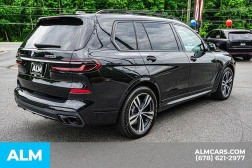 Black Sapphire Metallic 2023 BMW X7 M60i