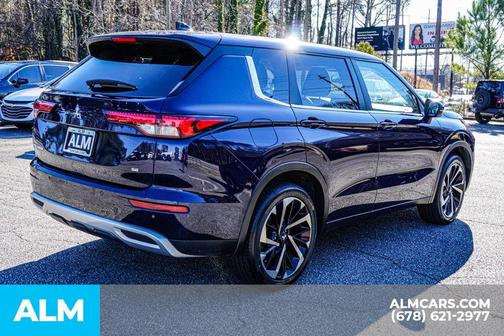 2024 Mitsubishi Outlander SE