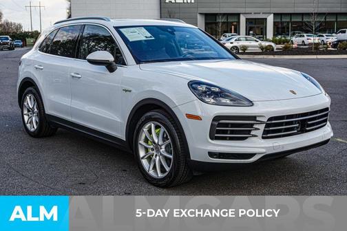 2022 Porsche Cayenne E-Hybrid AWD