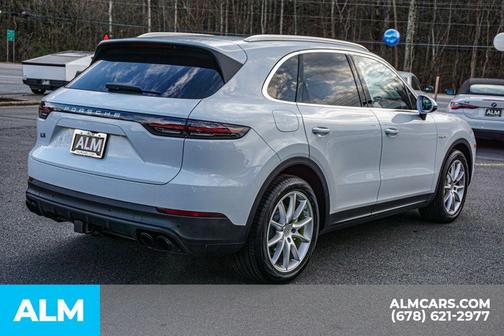 2022 Porsche Cayenne E-Hybrid AWD