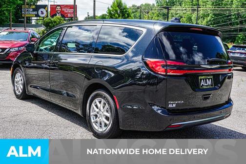 2024 Chrysler Pacifica Touring-L