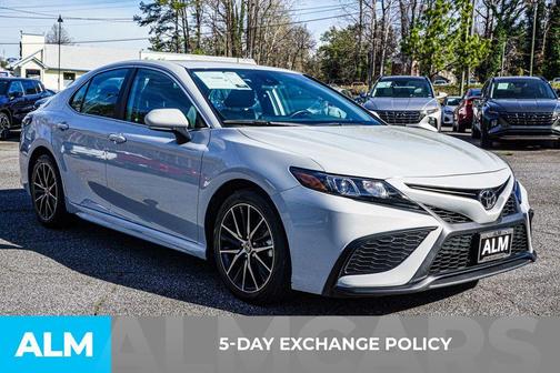 2023 Toyota Camry SE