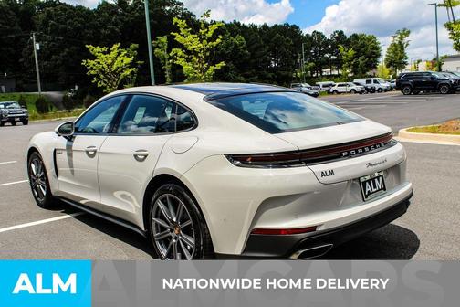 2025 Porsche Panamera 4