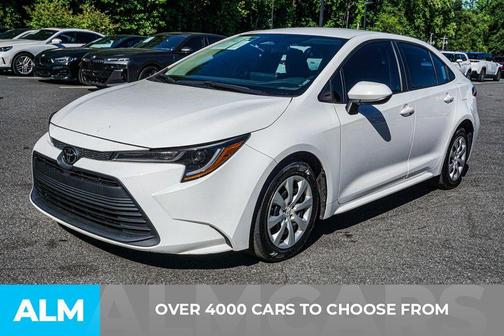 Wind Chill Pearl / Midnight Black Metallic 2023 Toyota Corolla LE
