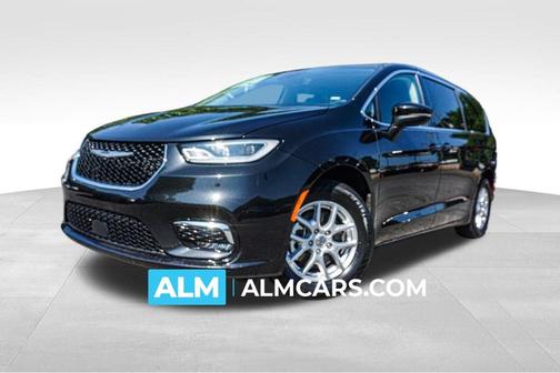 2023 Chrysler Pacifica Touring-L