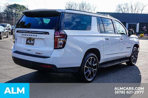 2023 Chevrolet Suburban RST
