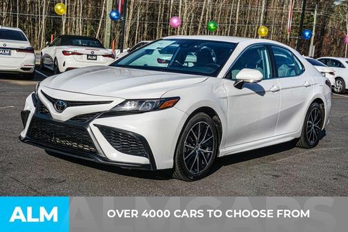 2023 Toyota Camry SE